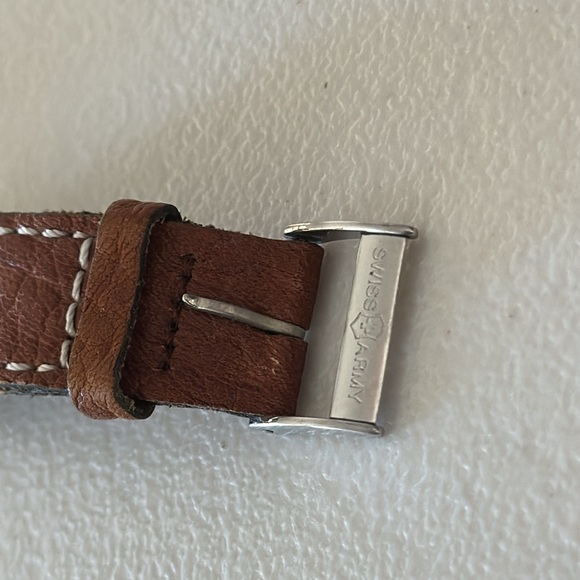 Swiss Army Watch - Picture 3 of 6